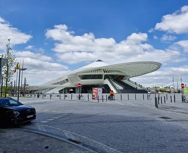 Vue sur la gare de Mons.